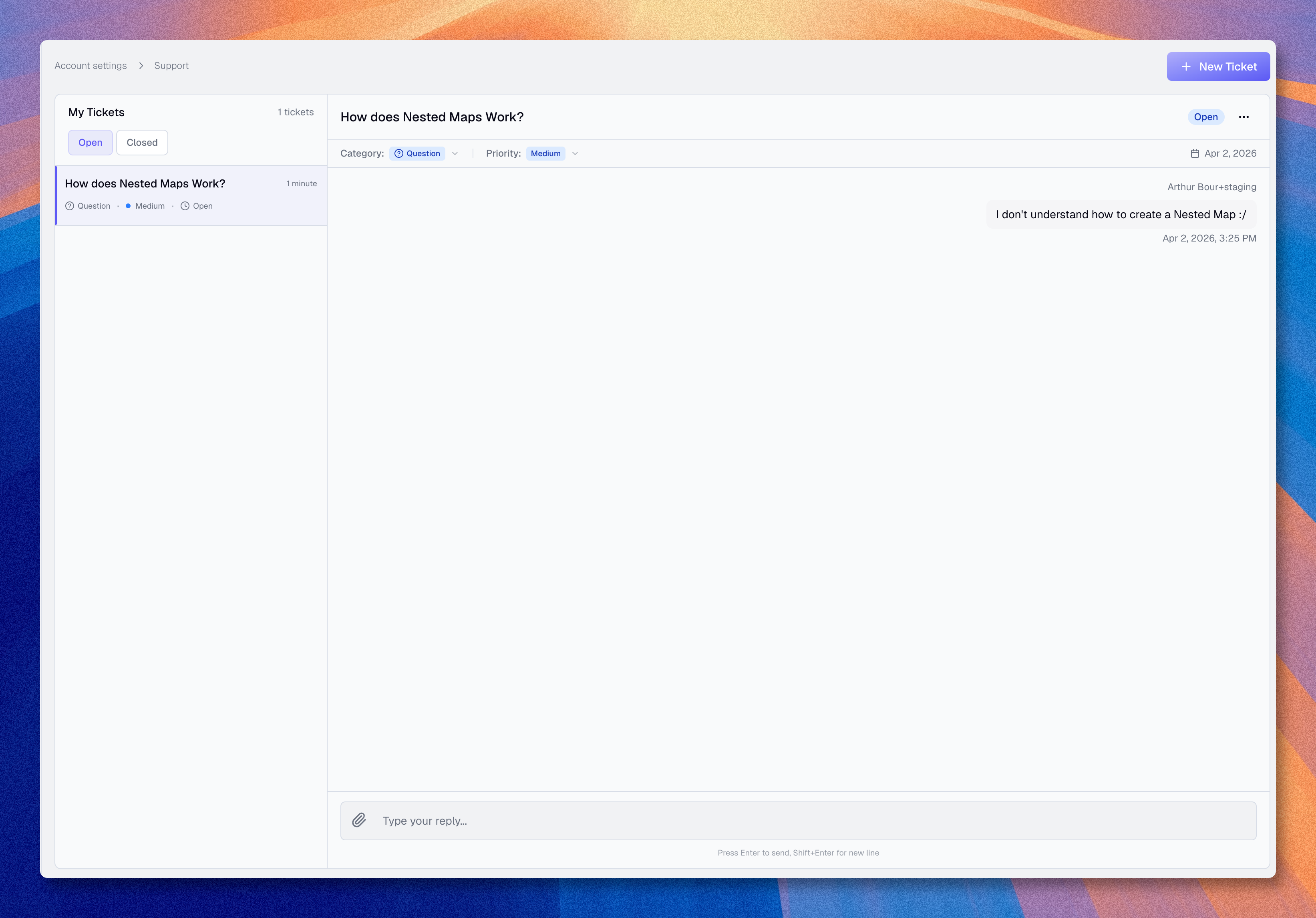 Vue de discussion d’un ticket de support avec fil de messages et zone de réponse